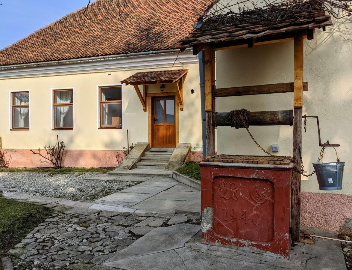 Gaestehaus Honigberg Next To The Fortified Church Of Harman Luaran gambar